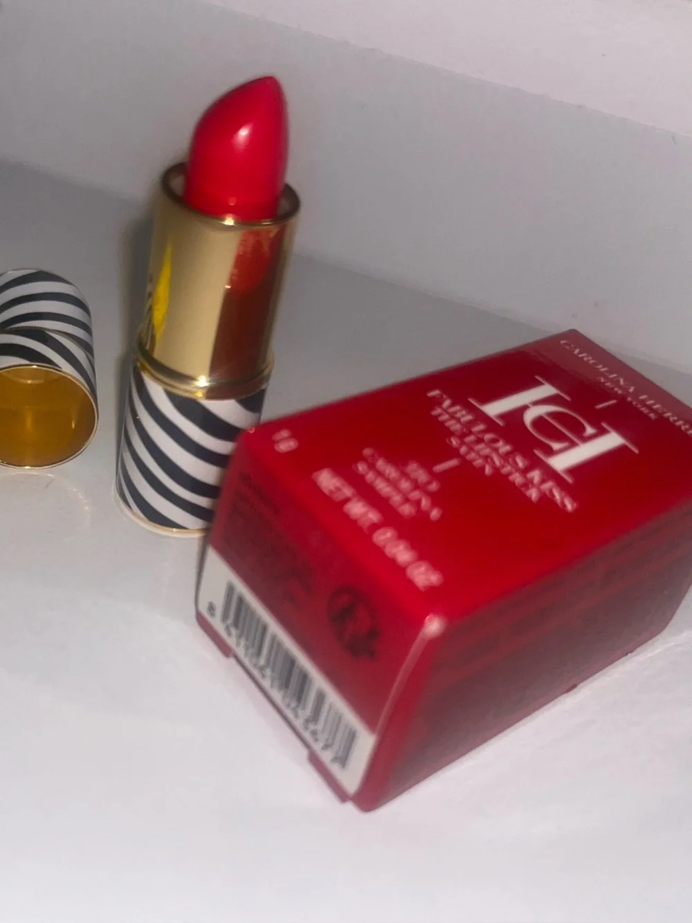 Carolina Herrera Fabulous Kiss Satin Lipstick - 310 Carolina (Red) mini